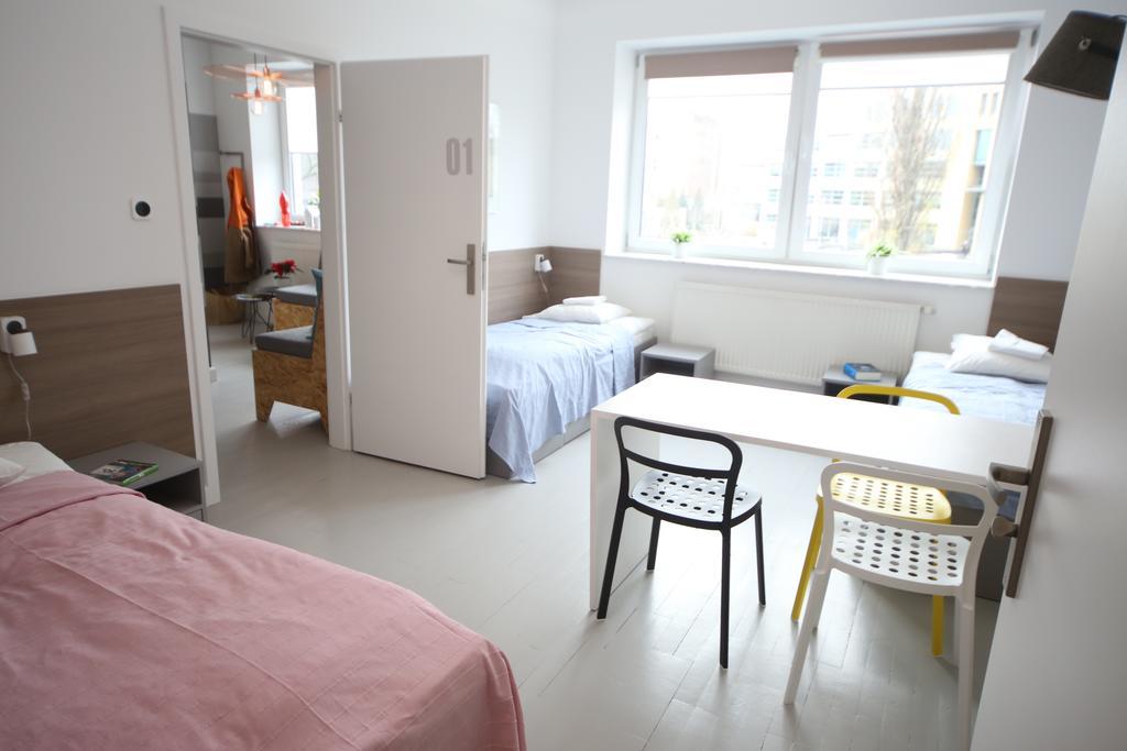 Sport Hostel Chodakowska Warszawa ภายนอก รูปภาพ